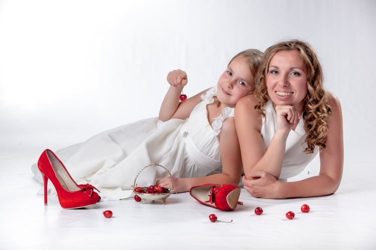 Фотосессия в студии женщина мама