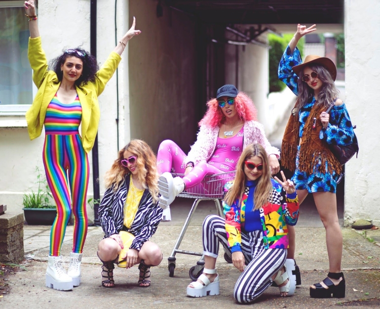 Яркий образ на вечеринку