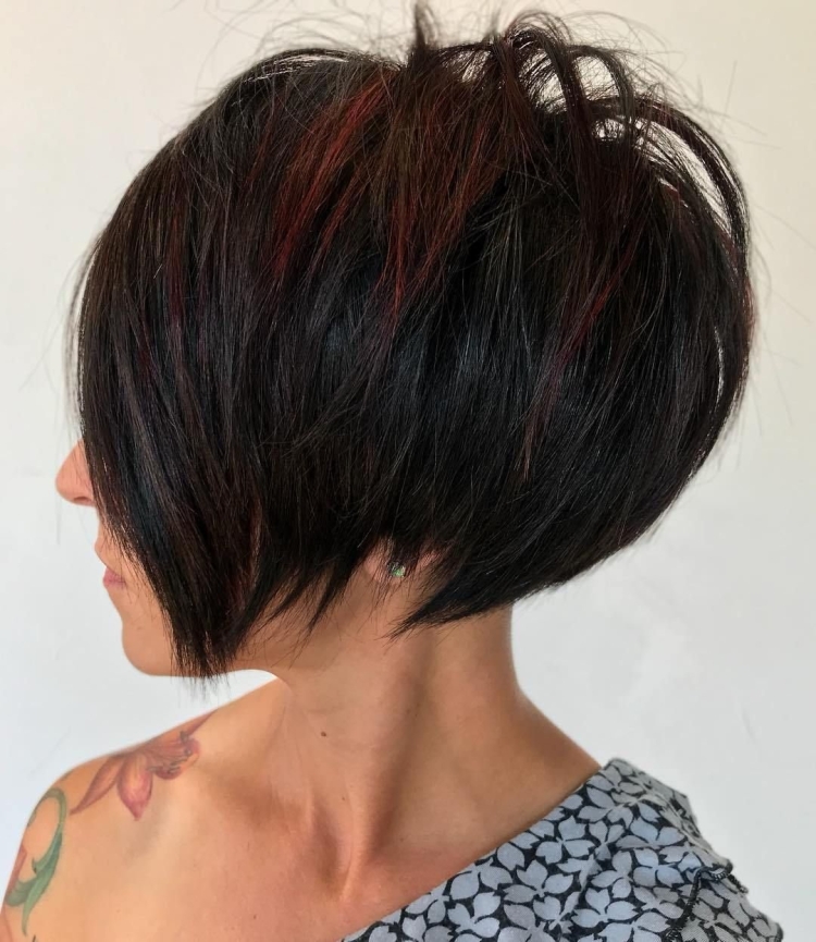 Стрижка Боб с градуированным затылком