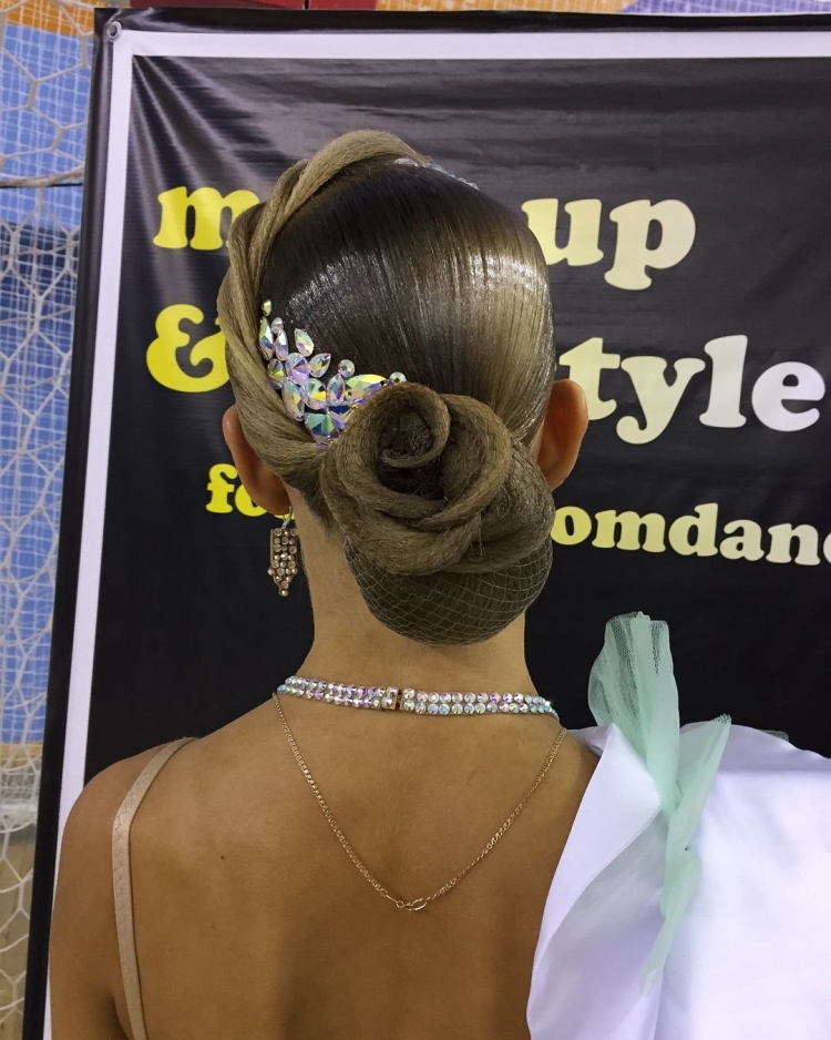 Стандарт прически для бальных танцев