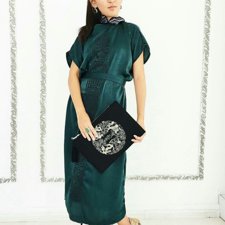 Стилизованное бурятское платье для женщины