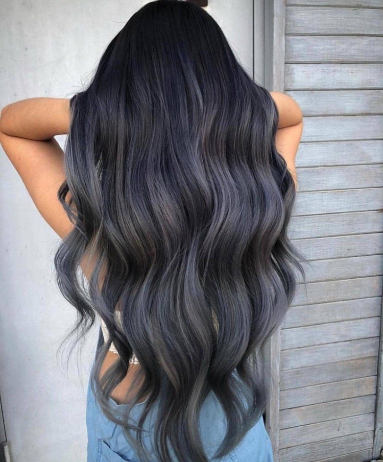 Черные волосы с пепельным оттенком