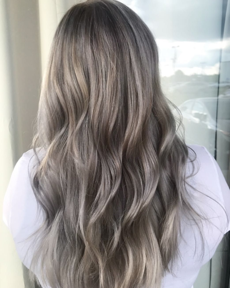 Пепельно русый с бликами