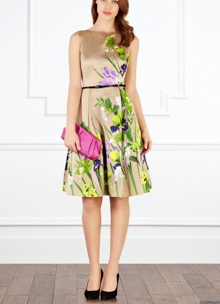 Платья шелковые салатно-розового цвета