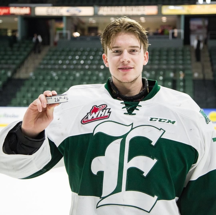 Короткие стрижки хоккеистов