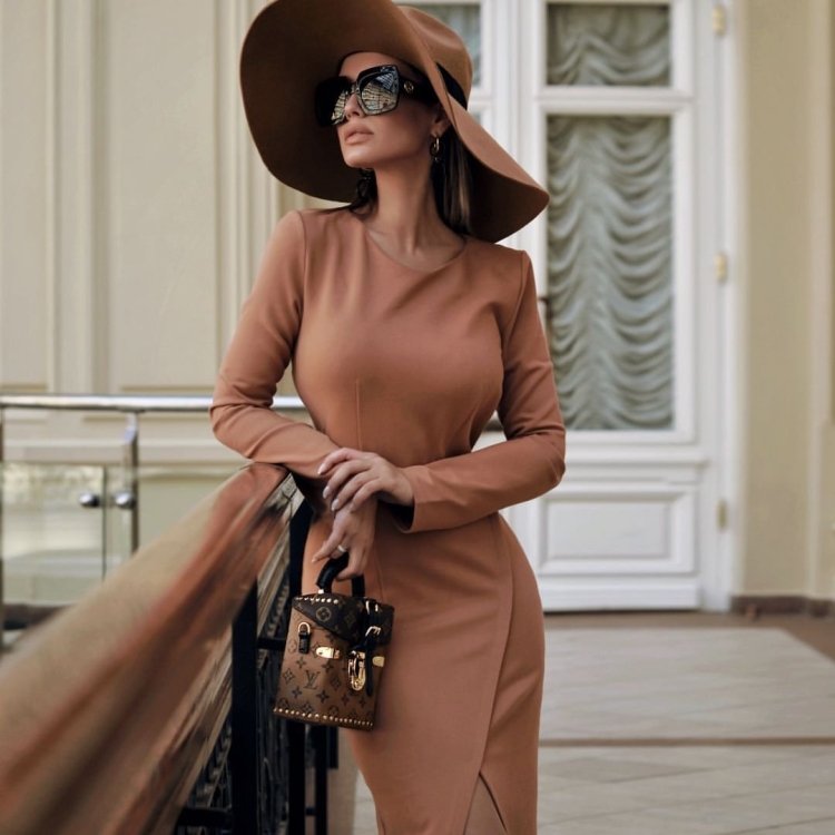 Элегантная женщина