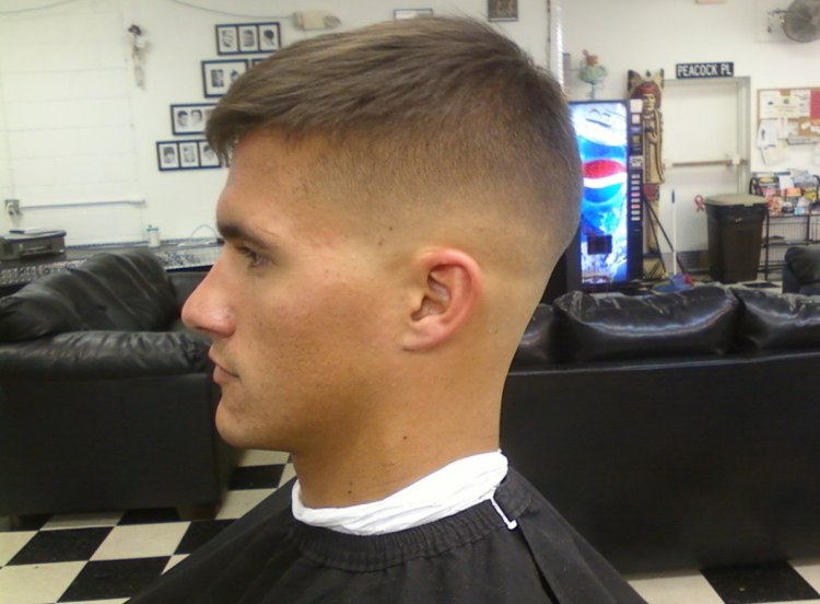 Стрижка мужская теннис шапочка