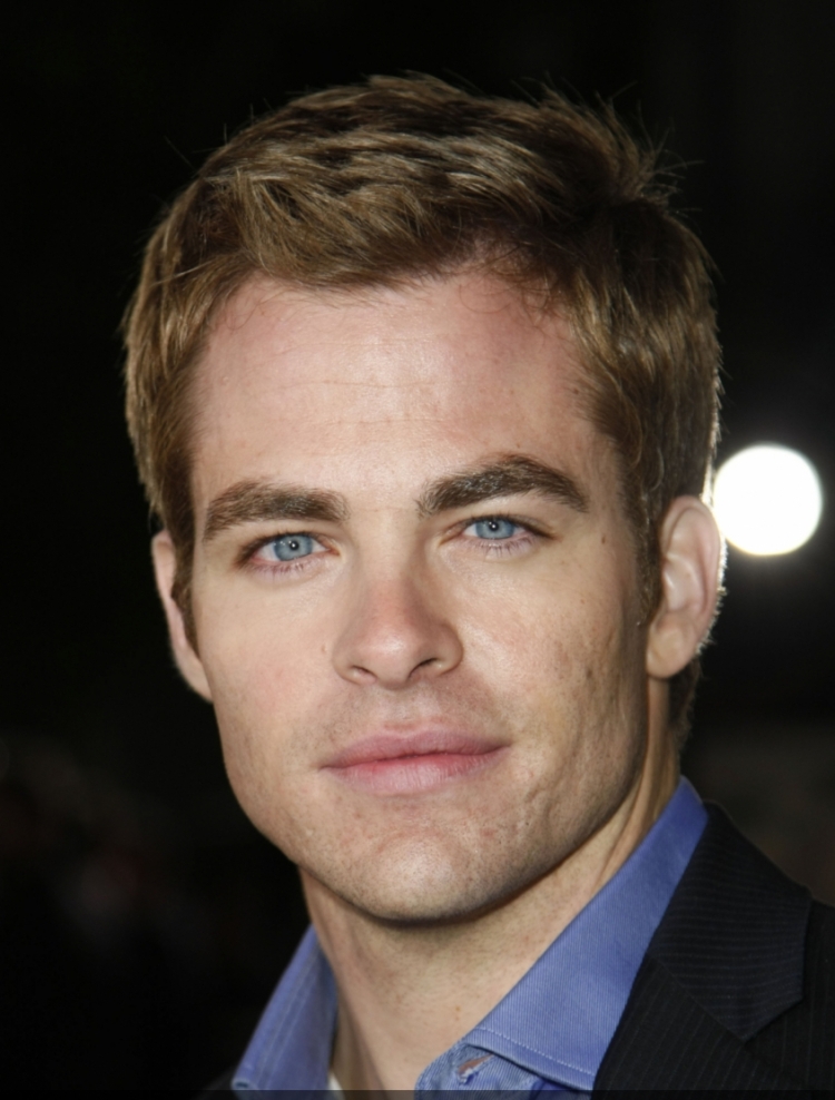 Крис Пайн стрижка