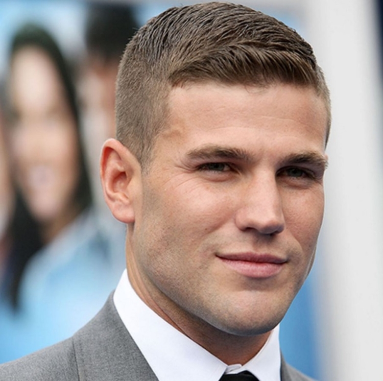 Полубокс Зак Эфрон