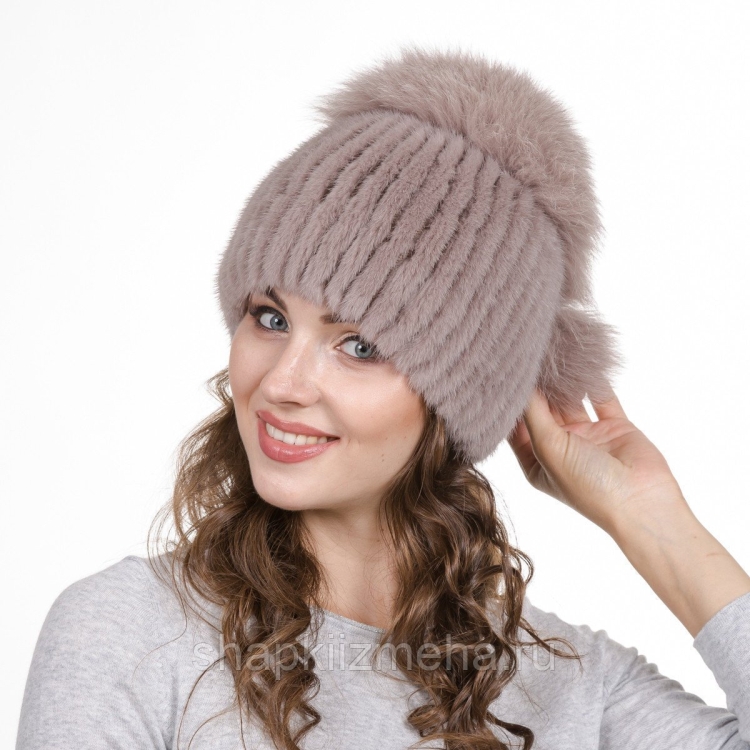 Вязаные меховые шапки женские