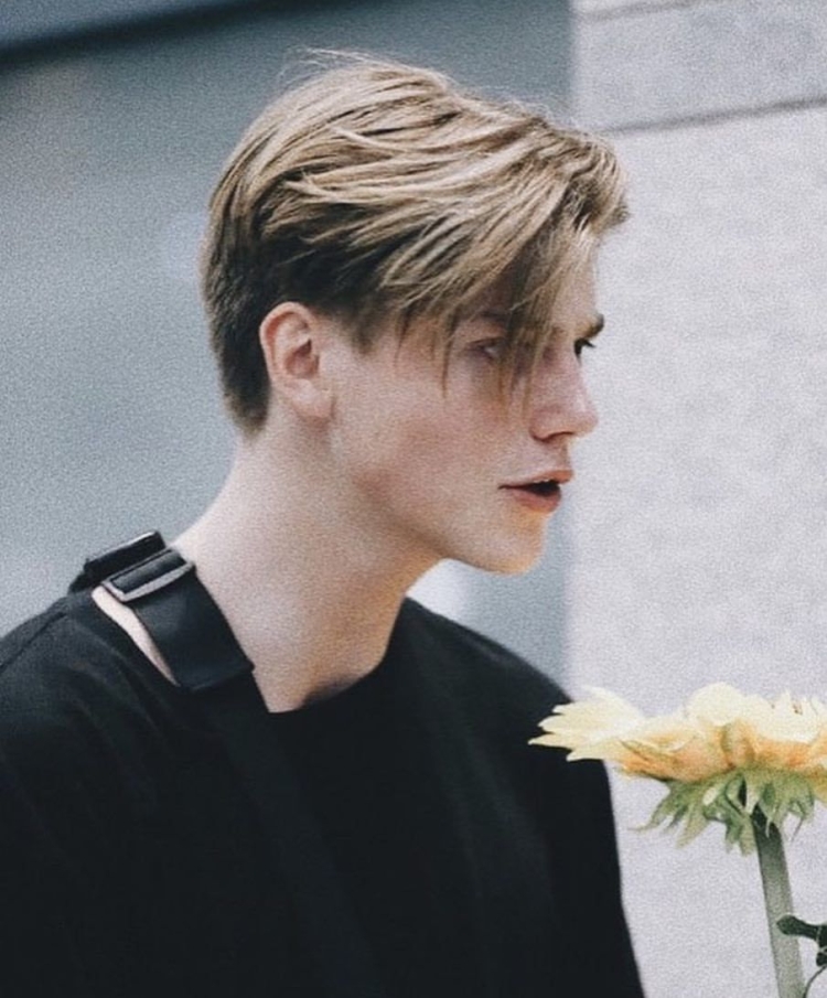 Ruel певец стрижка