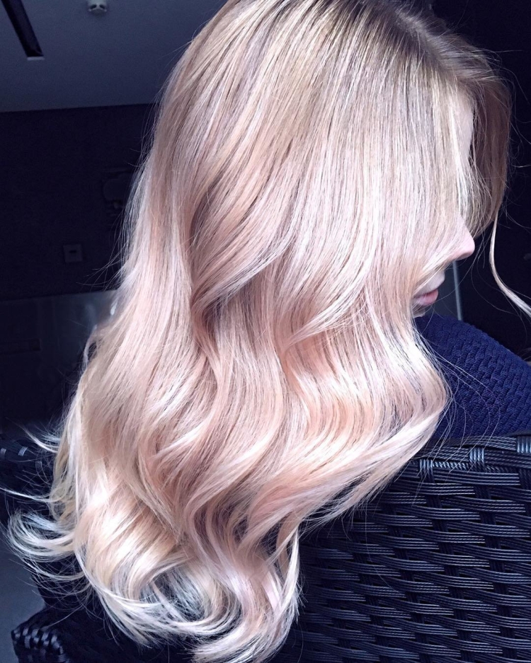 Жемчужно розовый блонд