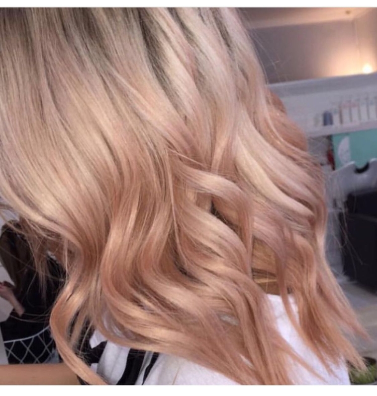 Бежево розовый блонд