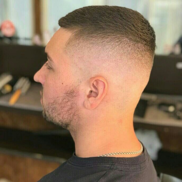 Полубокс Цезарь стрижка