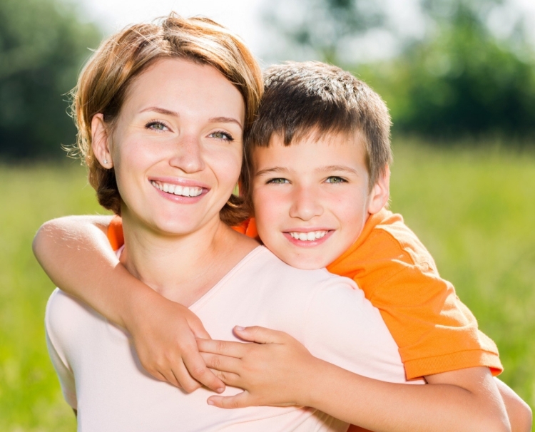 Успешная мама с сыном подростком