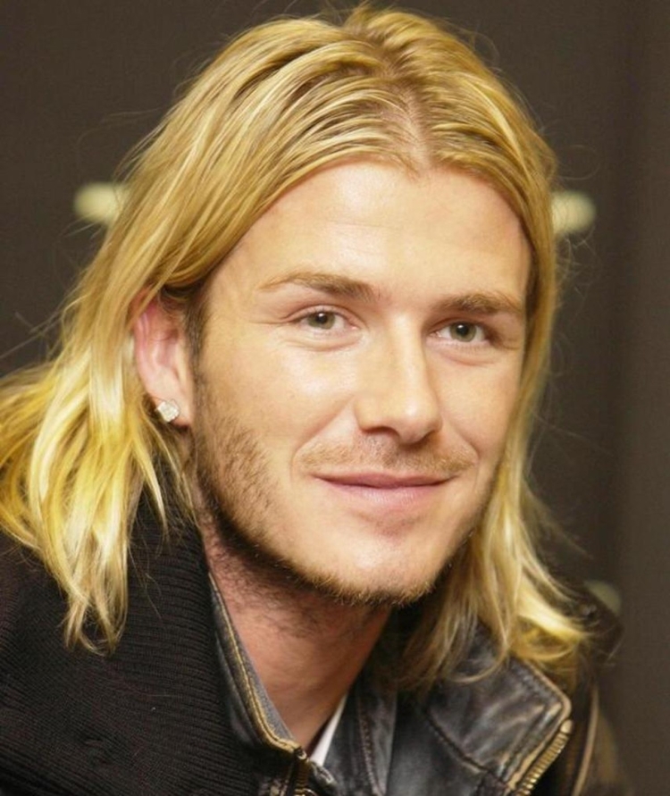 Дэвид Бекхэм с длинными волосами