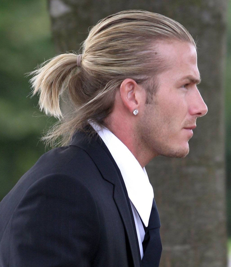 Девид бекхам смхвостиком