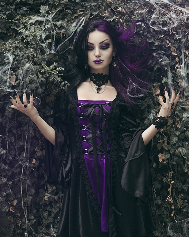 Готесса Эсмеральда