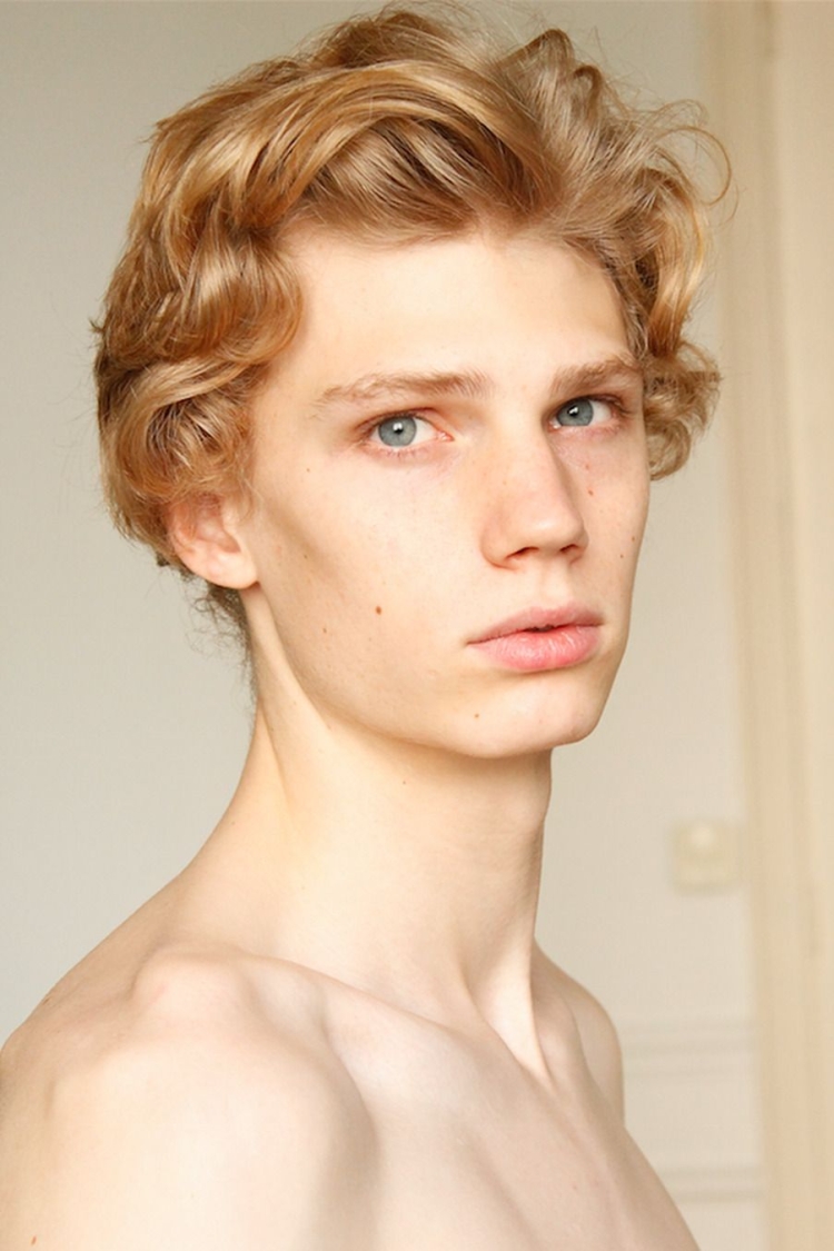 Джошуа Беринг модель