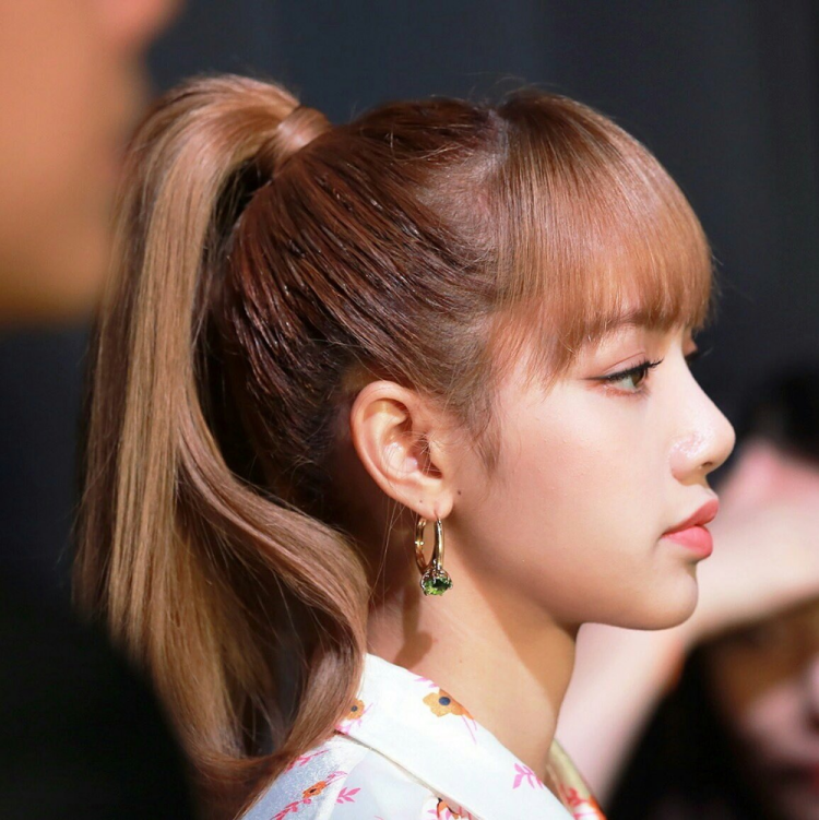 Лалиса Манобан профиль