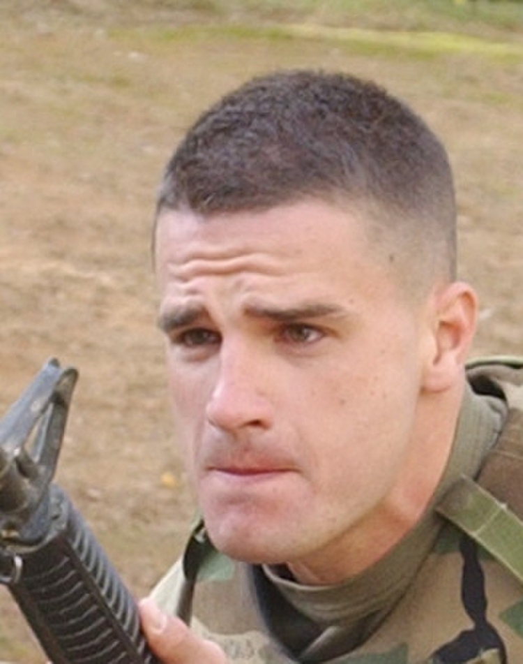 Стрижка американского солдата