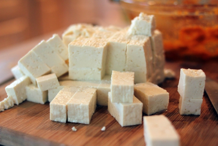 Цвет тофу и молочный