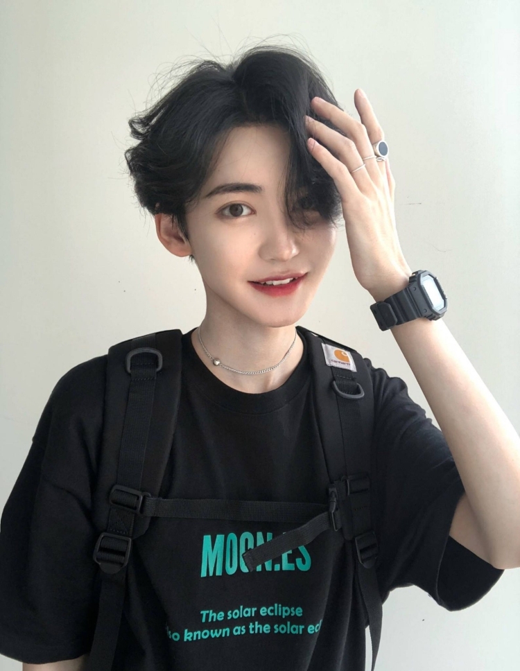 Корейская стрижка Томбой Ян женская