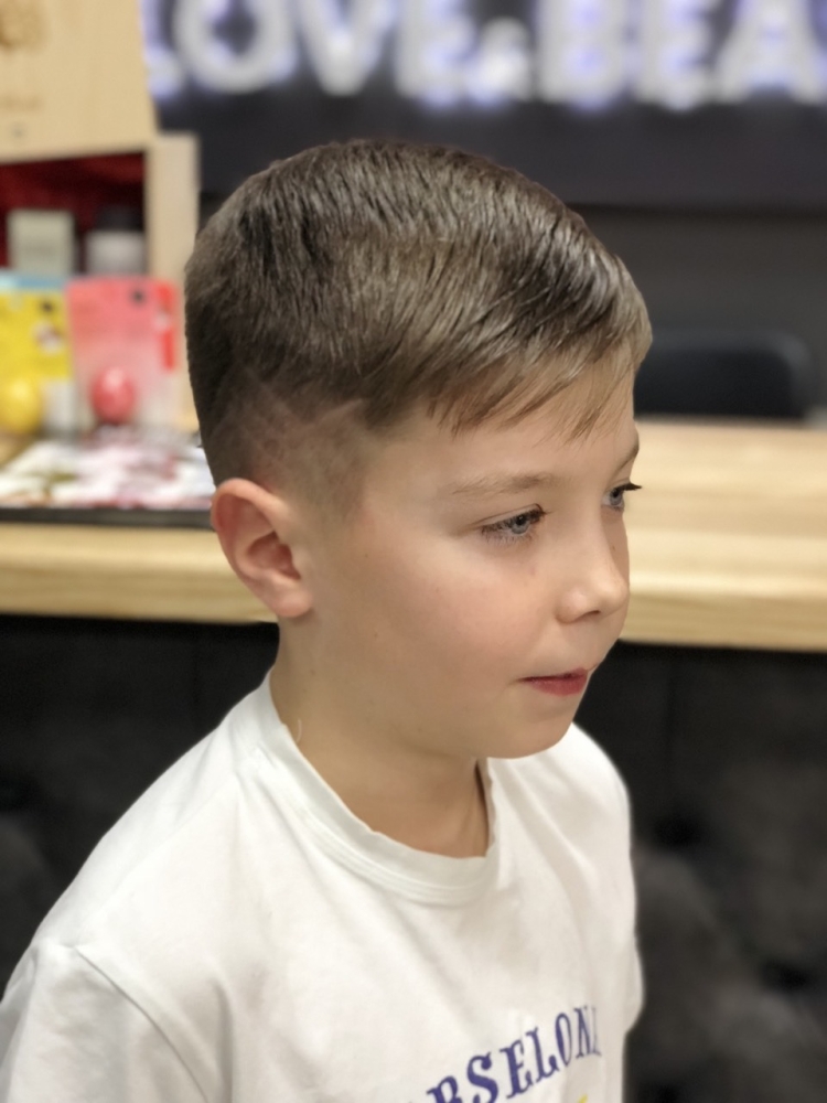 Полубокс стрижка для мальчика