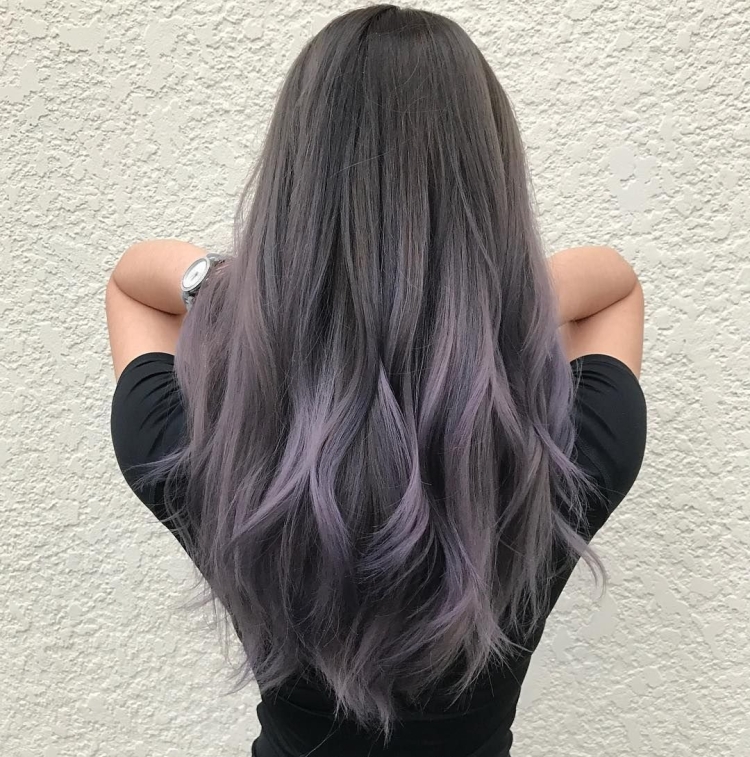 Пепельно фиолетовые волосы