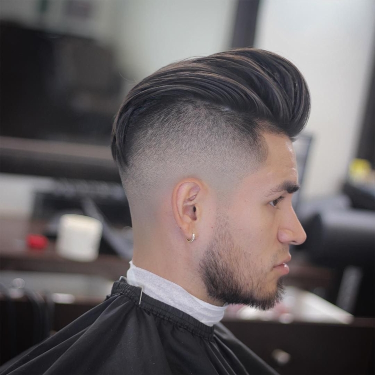 Мужская стрижка Slicked back Undercut