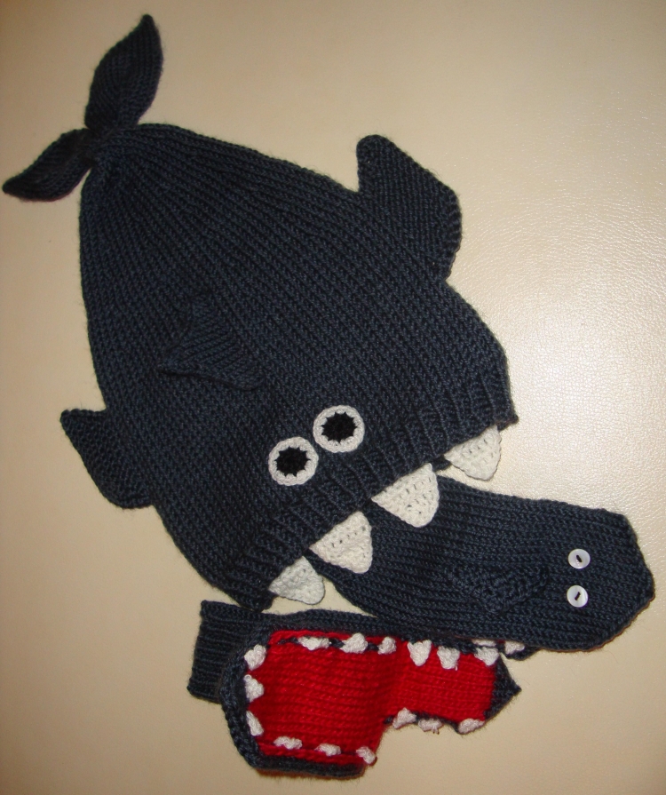 Шапка акула крючком