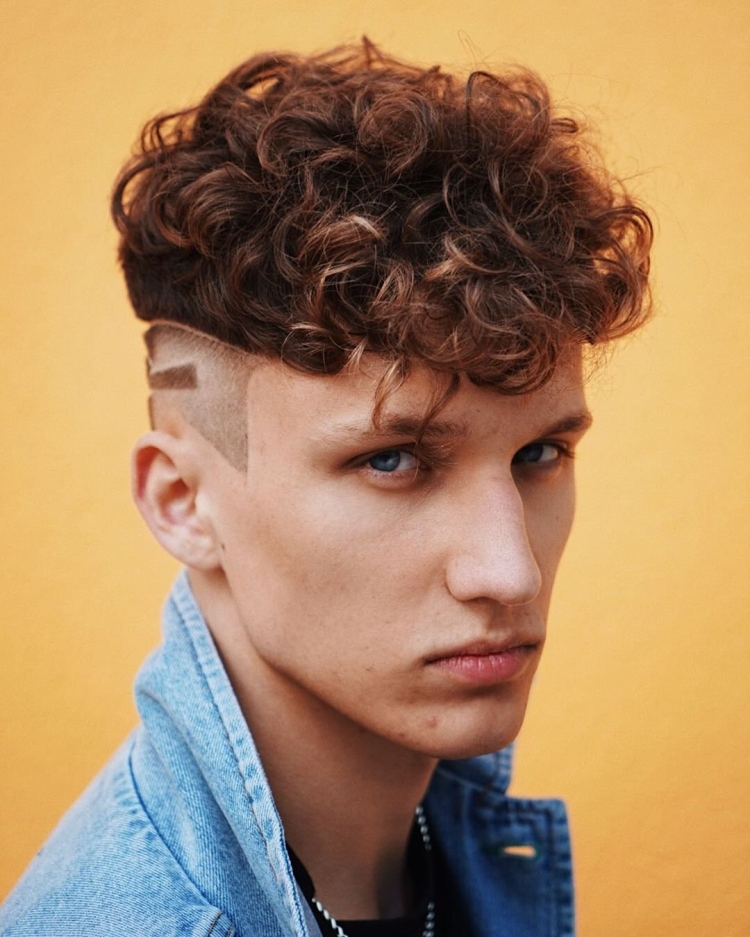 Curly Undercut стрижка