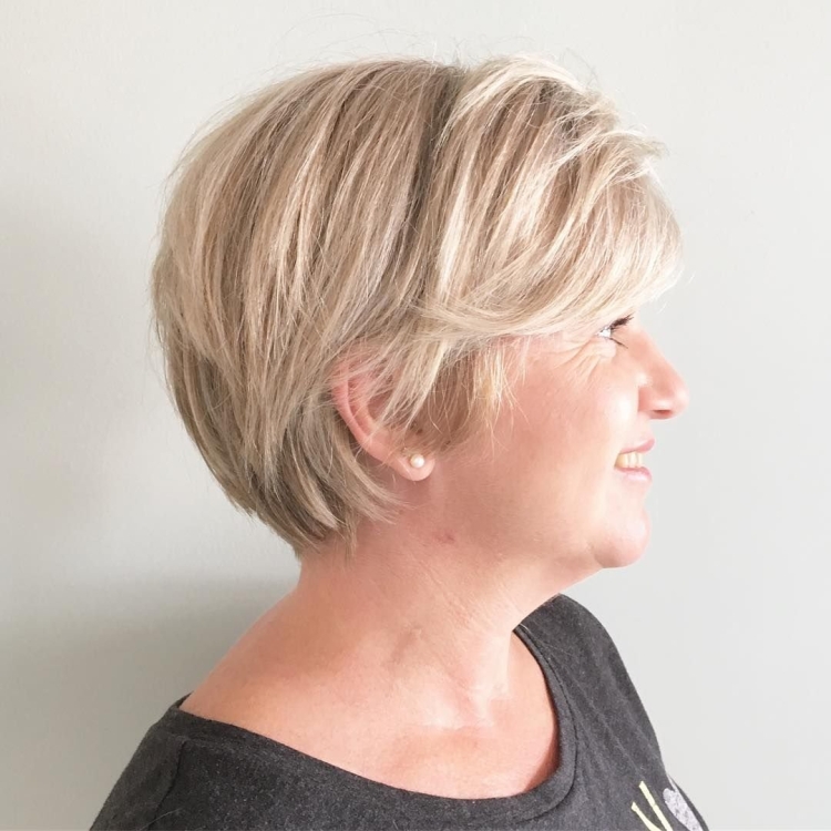 Боб каре Пикси на 50 +