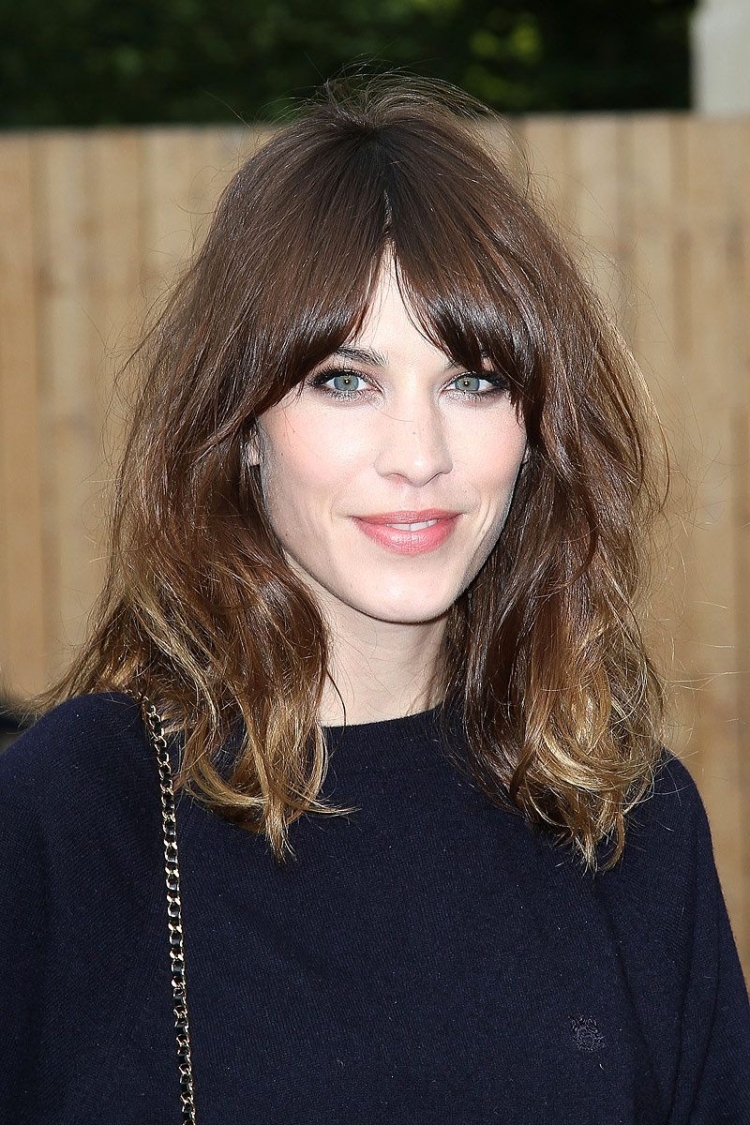 Алекса Чанг стрижка