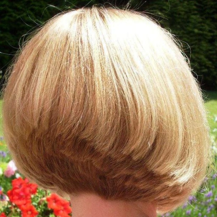 Каре на ножке для девочки