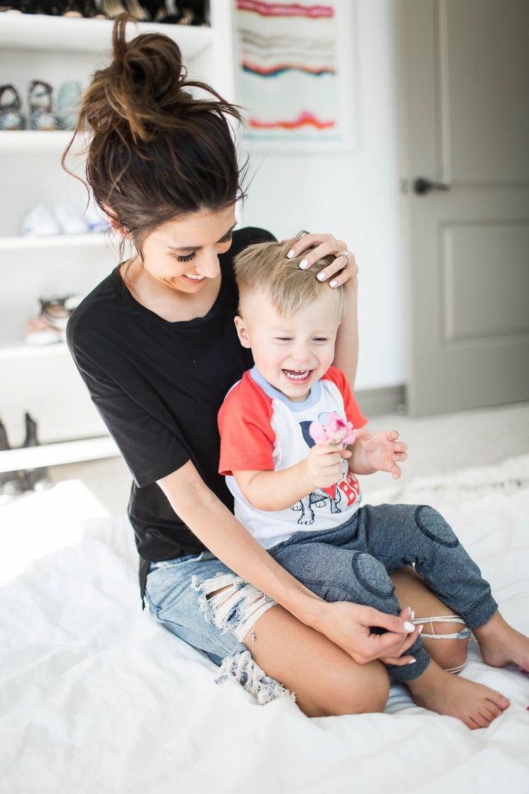 Девушка с сыном