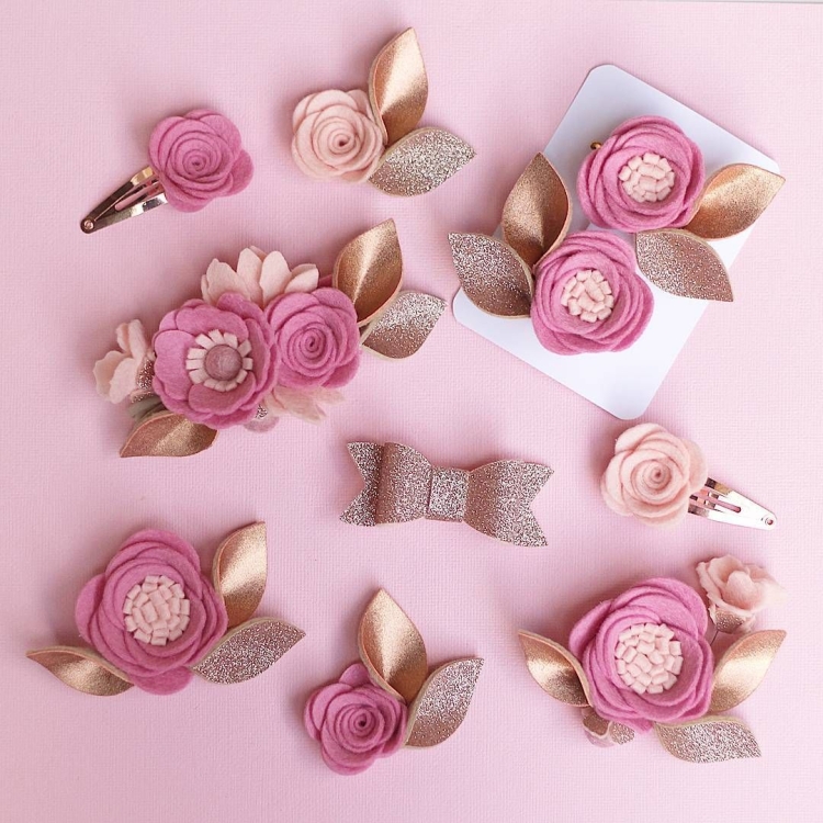 Цветы из блестящего фетра