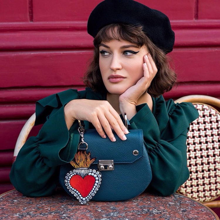 "Француженка в Чечне" (Михалкова ВИВИЕН)