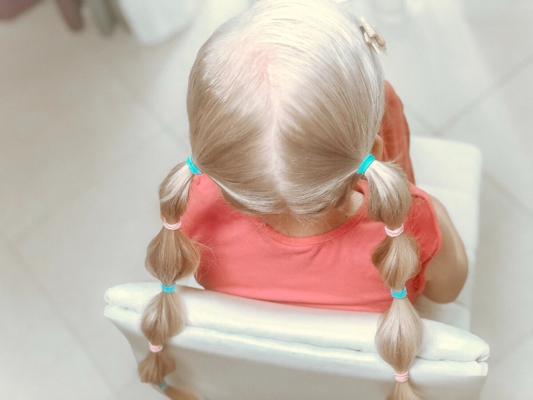 Детская простая прическа фонарики