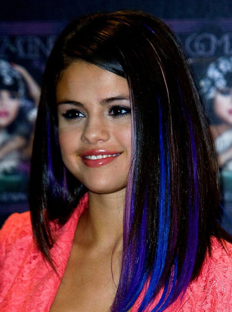 Селена Гомес пряди