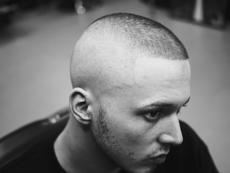 Стрижка налысо мужская