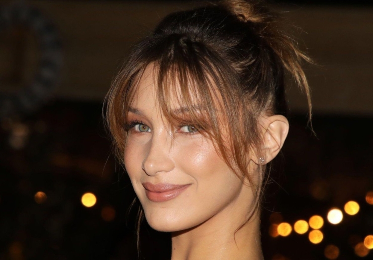 Сандра Буллок челка шторка