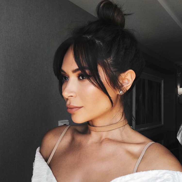 Челка шторка 2022