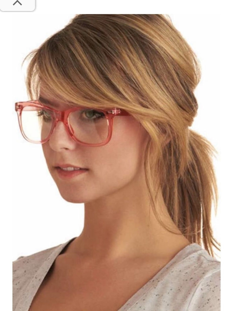 Удлиненная челка с очками