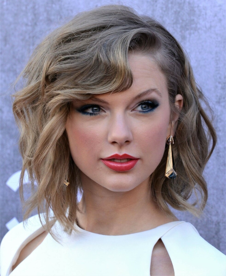 Тейлор Свифт каре