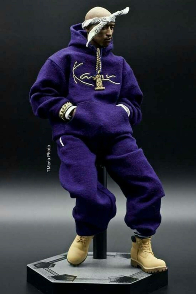 2pac статуэтка