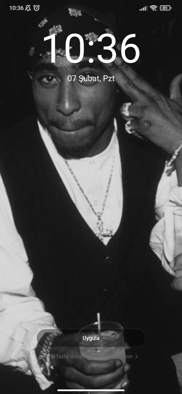 2pac в смокинге