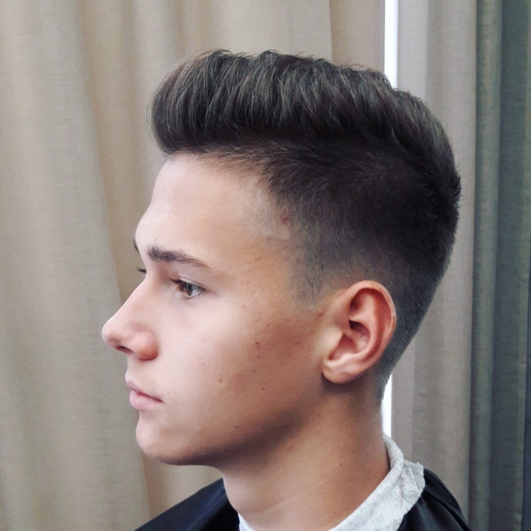 Стрижка теннис