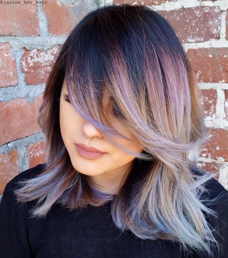 Градуированный Каскад на средние темные волосы