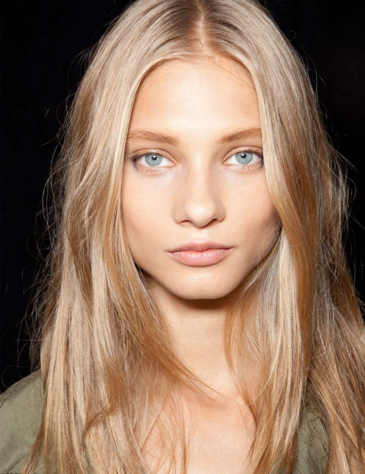 Anna Selezneva цвет волос